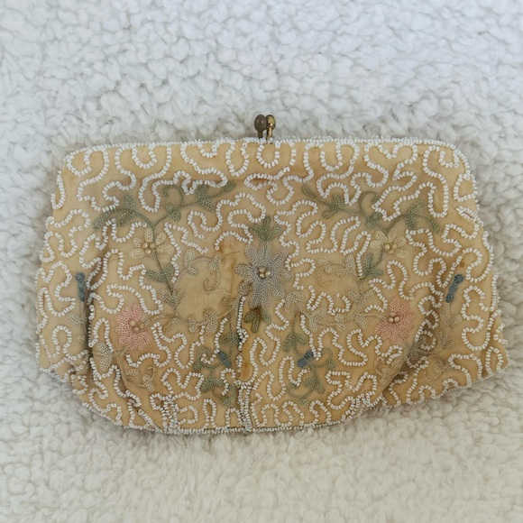 Vintage Floral Beaded Cream Clutch - Picture 1 of 8